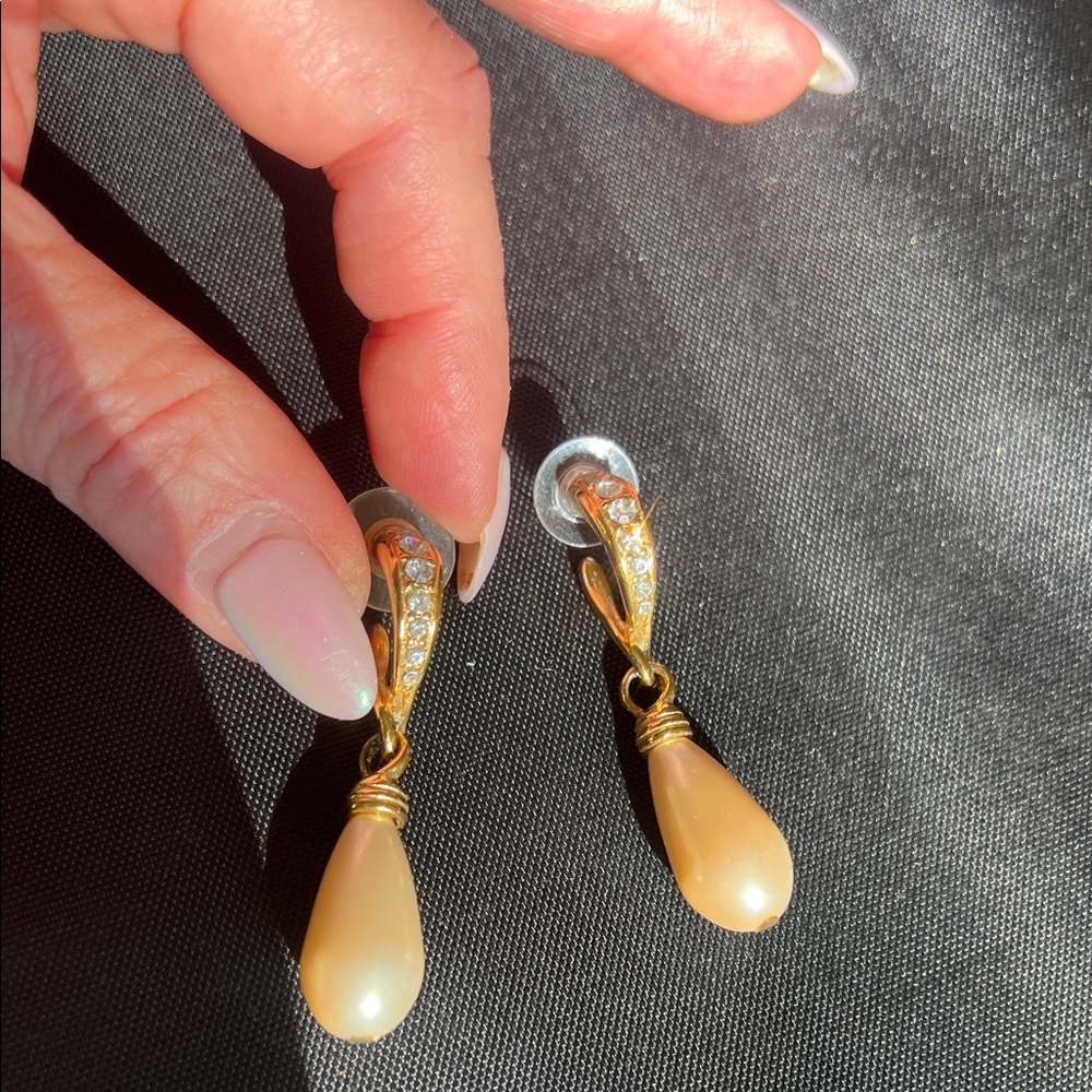 Elegant Gold and Cream Drop Earrings